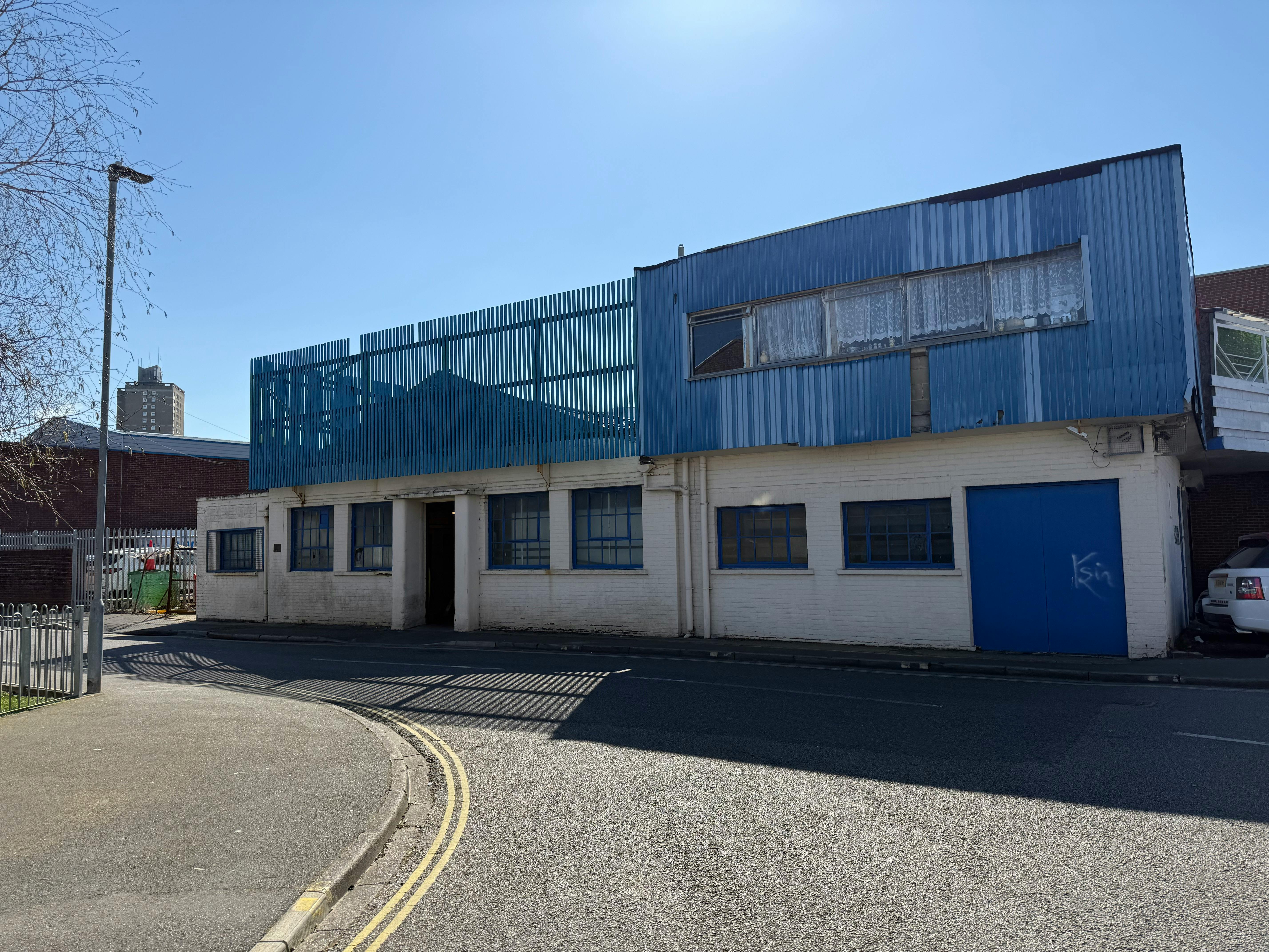 Industrial Unit in Portsmouth - photo 4