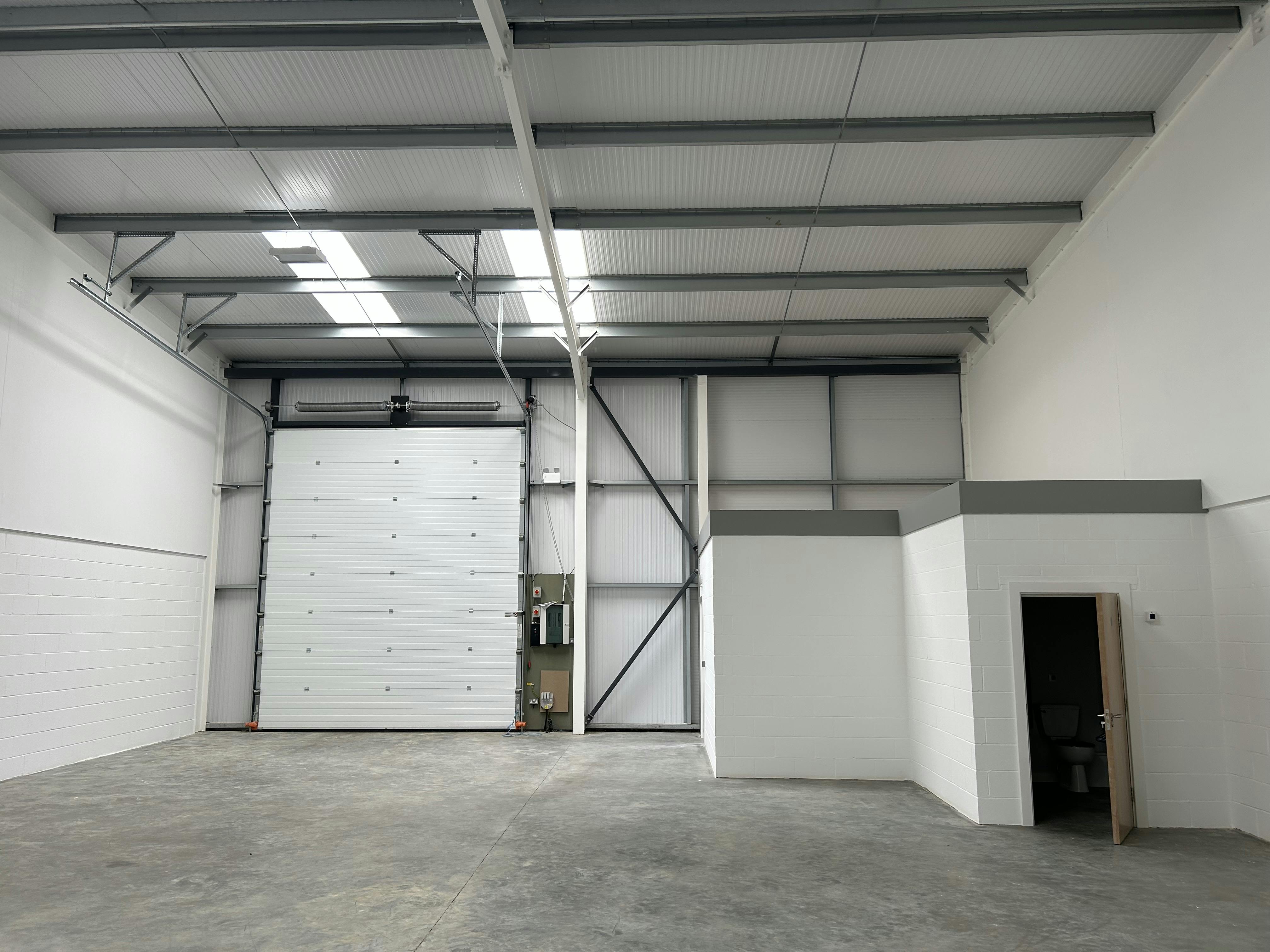 9 Welbeck Court, Peterborough, Industrial For Sale - WC & Roller Shutters
