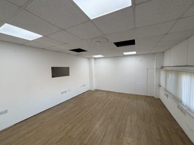 Unit 108, Portmanmoor Road Industrial Estate, Cardiff, Industrial To Let - IMG_5566.jpg