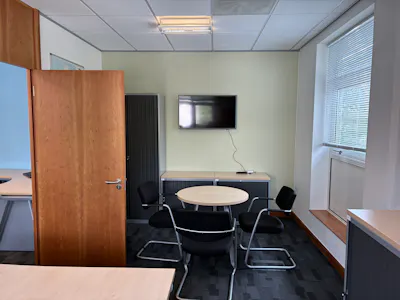 5-6 Brook Office Park, Bristol, Business Park / Office To Let - 20260825_092544736_iOS.jpg