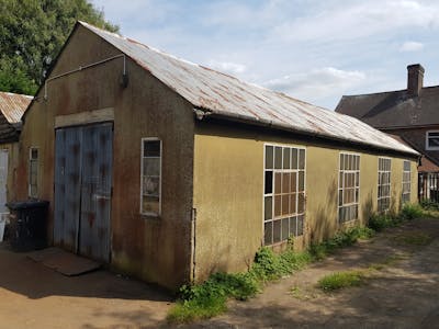 Ground Floor Workshop, Bewlay Cottage, Uckfield, Industrial To Let - 20250822_135200.jpg