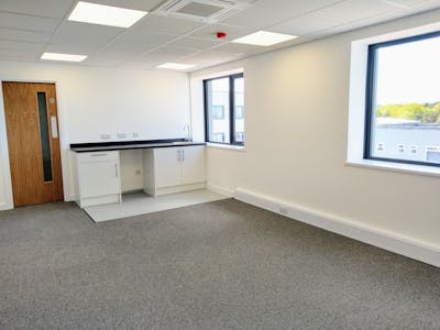 Cobham House, 27 Cobham Road, Wimborne, Office To Let - Cobham 2nd Flr kitchen.jpg