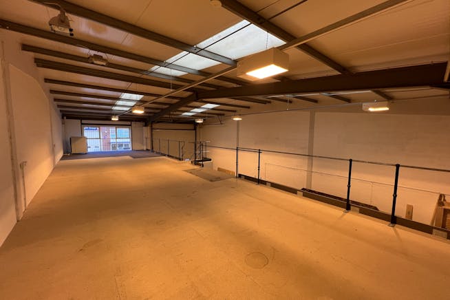 Unit 4 Clifton Centre, Gloucester, Industrial To Let - 20241101_093806186_iOS.jpg Unit 4 Clifton Centre, Gloucester, Industrial To Let - 20241101_093806186_iOS.jpg