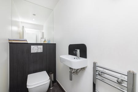 106 Hampstead Road, London, Investment / Mixed Use / Office / Serviced Apartments For Sale - wc.jpg