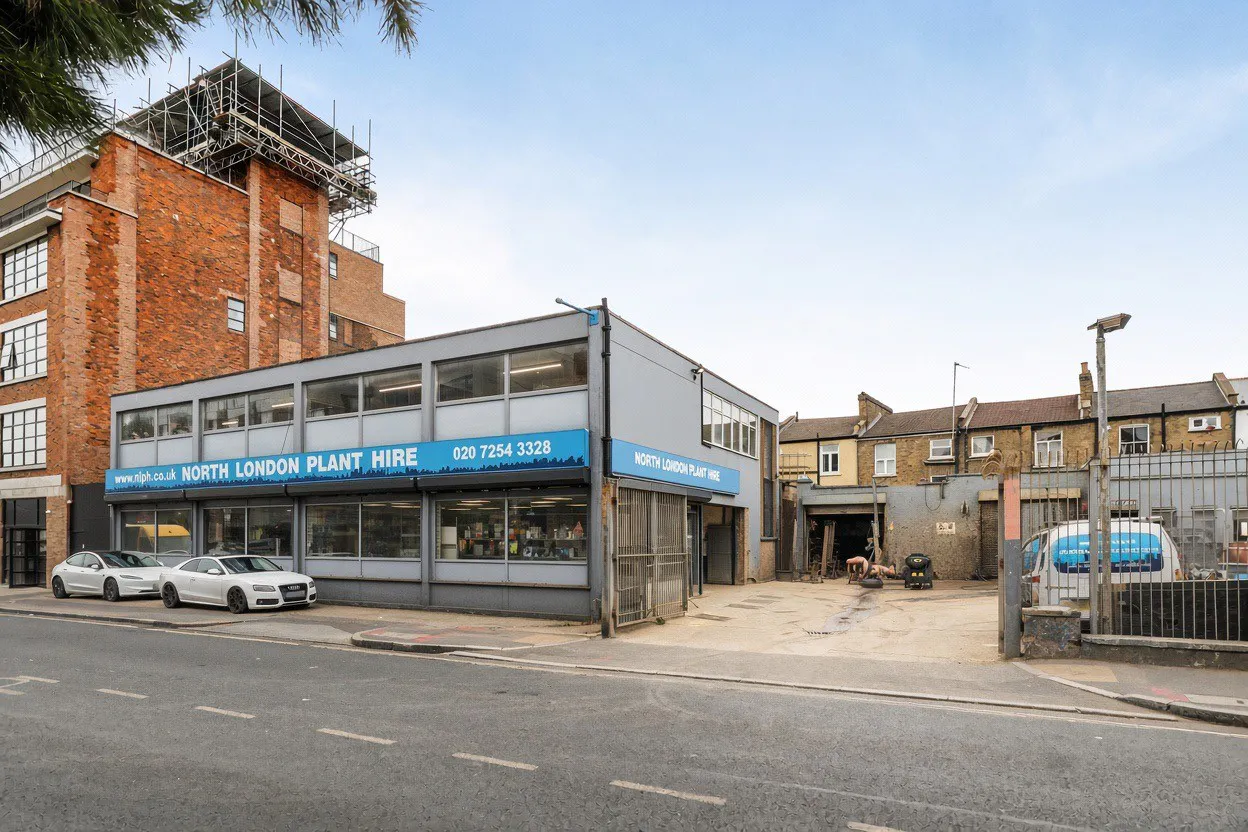 14-16 Shacklewell Lane, London, Warehouse & Industrial / Warehouse & Industrial To Let - main pic.jpg - More details and enquiries about this property