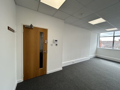Marmion House, 91-93 High Street, Worcester, Office To Let - IMG_4306.JPG