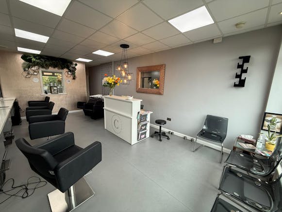 1 Basilica House, Wickford, Retail / Retail To Let - IMG20251017WA0006.jpg