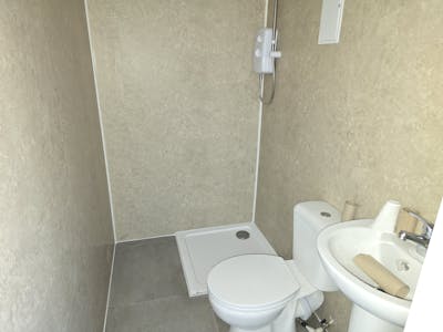 191 Rochdale Road, Bury, Retail To Let - Shower Room