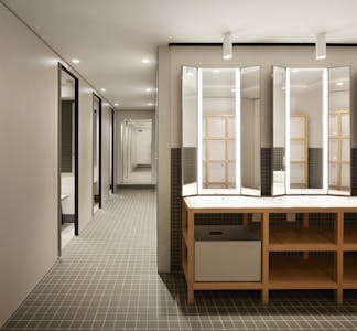 1 Oliver's Yard, London, Office To Let - WC's