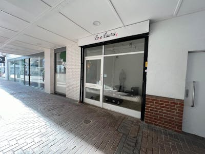8A The Willows, Wickford, Retail To Let - pic 6.jpg