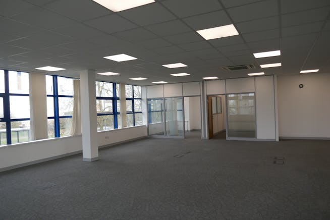 1 Astra Centre, First Floor, Harlow, Offices To Let - P1060765.JPG