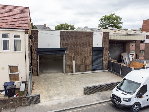 8 North Road, Southall, Industrial / Warehouse To Let - 1.jpg