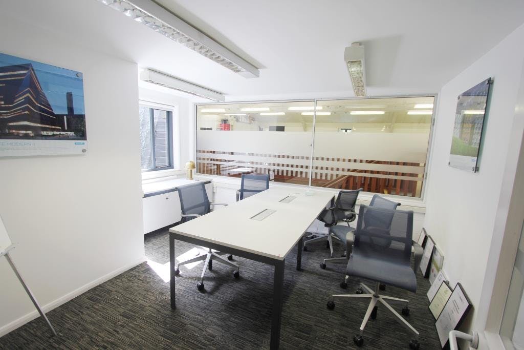 Office in Southampton - photo 3