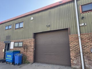 Unit 5B Manor Way, Woking, Industrial / Warehouse To Let - IMG_4790.JPEG