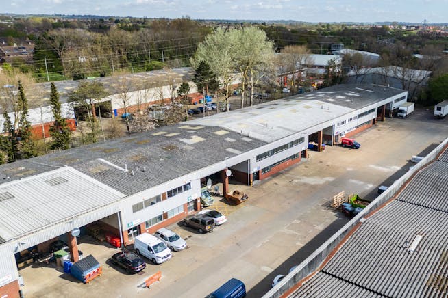 Unit 15, Stocklake Park Industrial Estate, Aylesbury, Industrial To Let - HLP_R_250414_5201.jpg