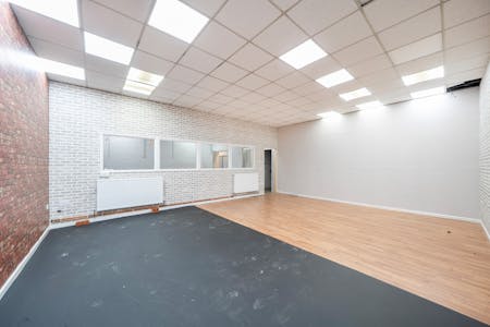 100 Colindeep Lane, Colindale, Industrial To Let - 1423227-5-69a803c6030a8.jpg