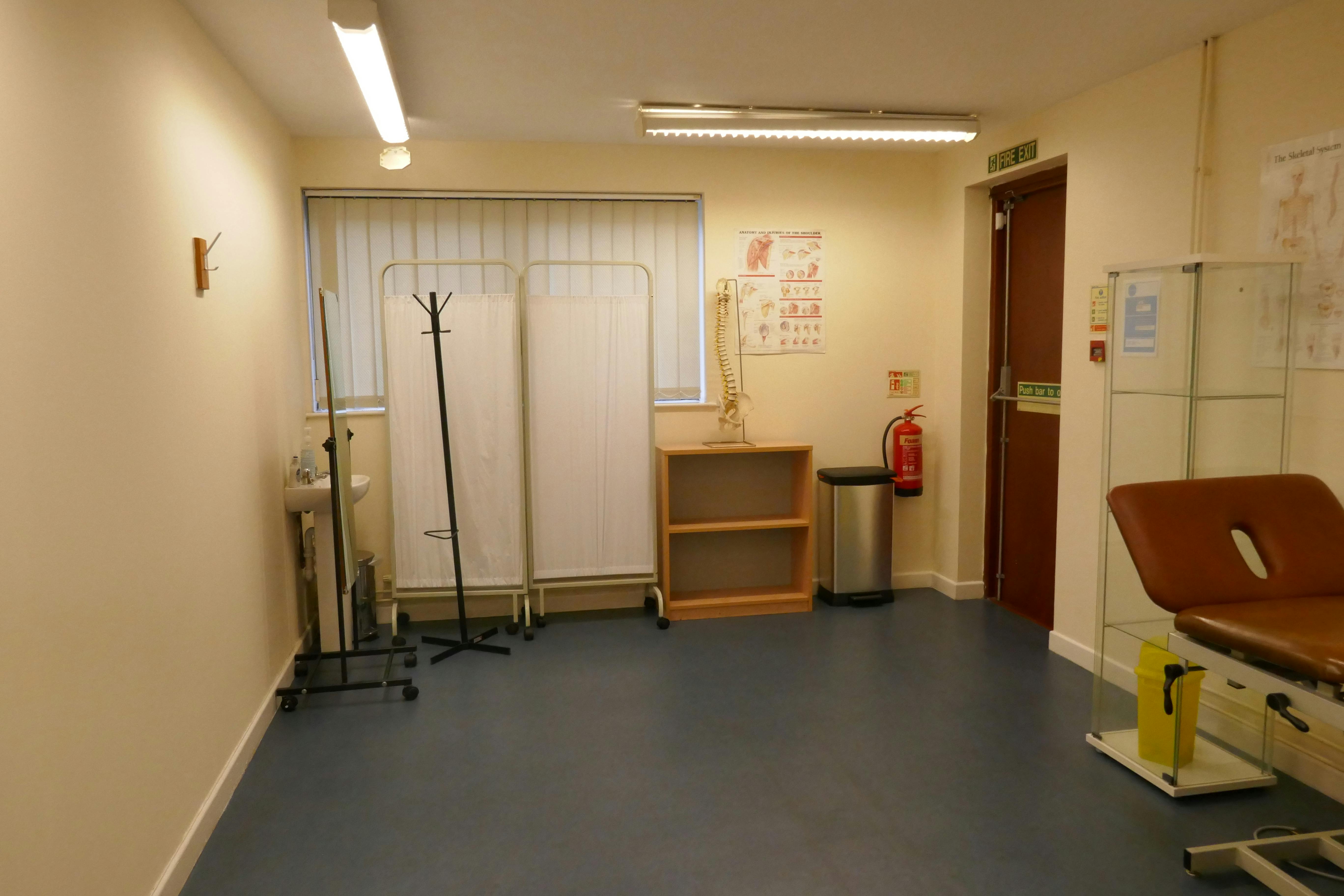 Stephen Taylor House, Harlow, Offices For Sale - P1060517.JPG