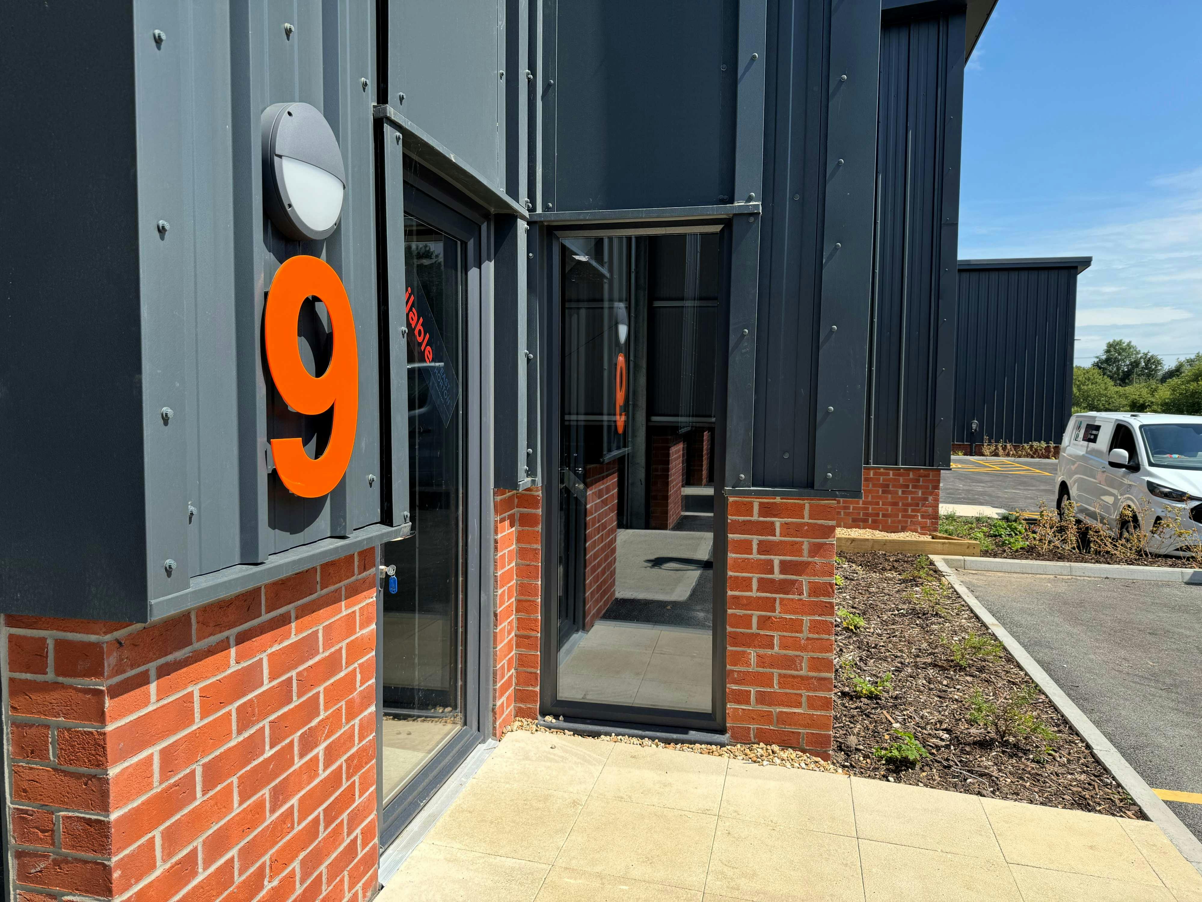 Industrial Unit in Eastleigh - photo 4