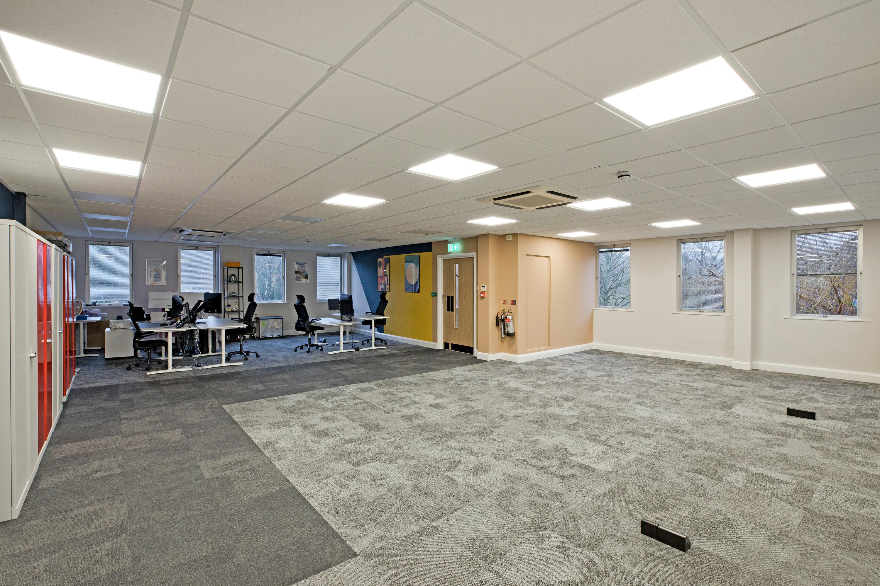Springwood House, Leeds, Offices To Let - IMG_4086.jpg