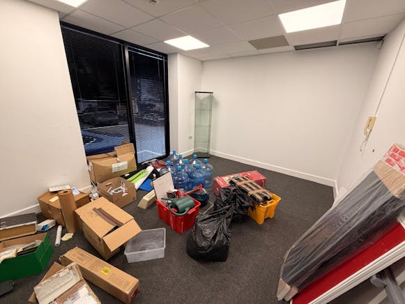 Ryan House, Aviation Way, Southend-on-Sea, Office To Let - IMG20251119WA0025.jpg