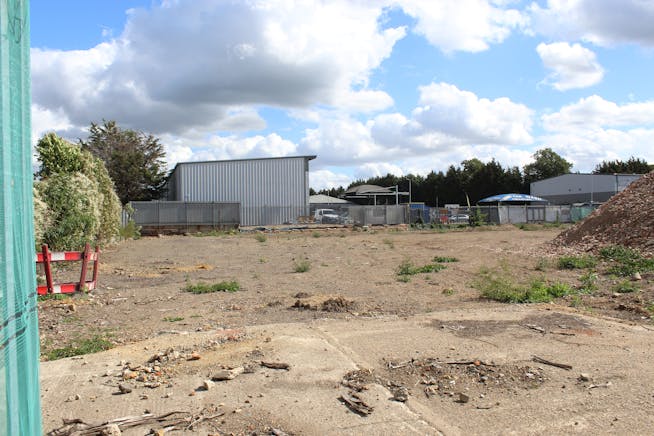 Yard / Yards on Brooker Road, Waltham Abbey, Industrial To Let - IMG_0483.JPG