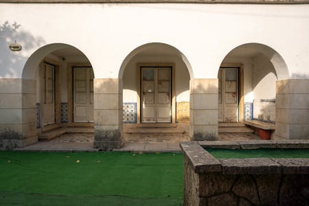 Moradia Casa Branca - Restelo, Rua Fernão Mendes Pinto 42, Lisboa, Office To Let - Fachada_003.jpg