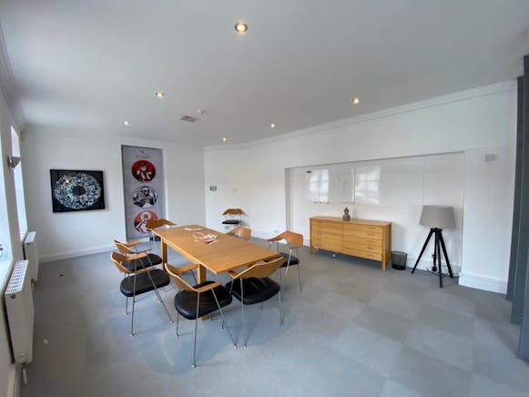 Suite 1, Fountains Mall, Odiham, Offices To Let - 3317546bcacd4808ac4332b2a74a095a.JPG
