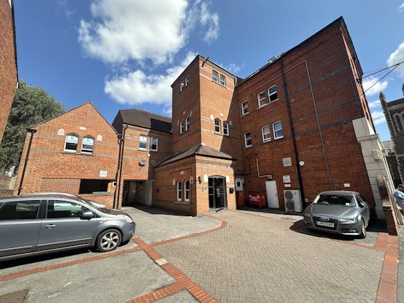 Suite 4A, Victoria House, Farnham, Offices To Let - IMG_9092.jpeg