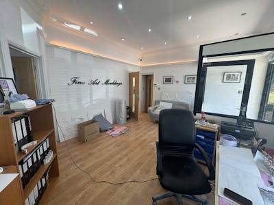 37 Hornsby Square, Basildon, Industrial To Let - IMG20250710WA0021.jpg