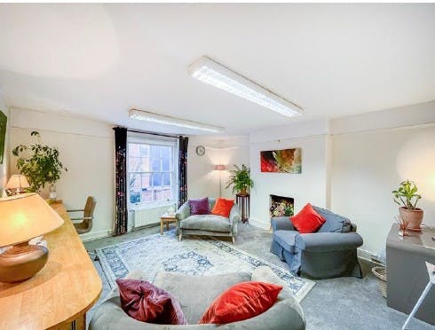 19 East Street, Farnham, Offices To Let - 1.jpg