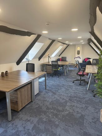Allsopp Suite, Thame, Office To Let - WhatsApp Image 20250710 at 141429_1b53ce21.jpg