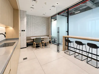Mashreq Bank Group Headquarters, Financial Center Road, Office To Let - image00015.png