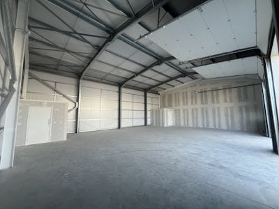 Unit 6, Lincoln, Light Industrial To Let - IMG_5446.jpg