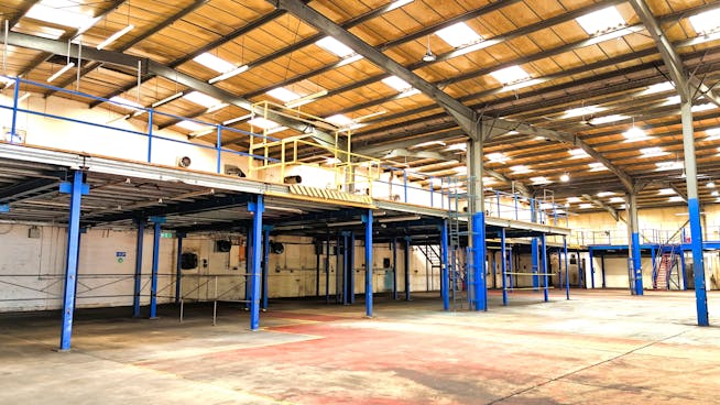 Unit 4, Sedgewick Road, Luton, Industrial To Let / For Sale - Luton Sedgewick Road 16th June 2025   45.JPG