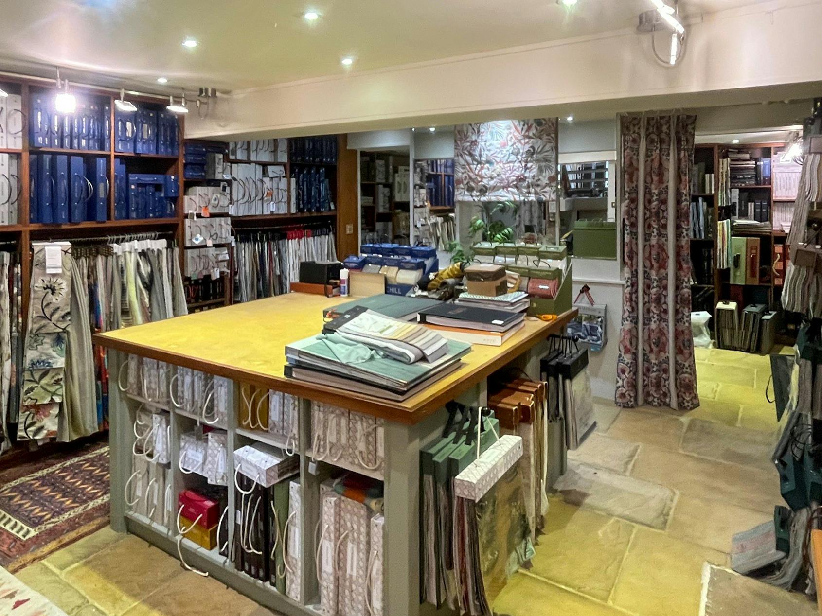 Retail/Shop in Winchester - photo 4