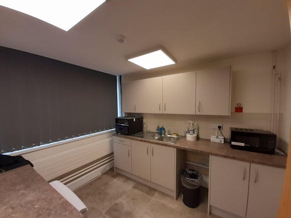 The Office Suites, Paddington House, Basingstoke, Offices To Let - proKZmrSff2.jpeg