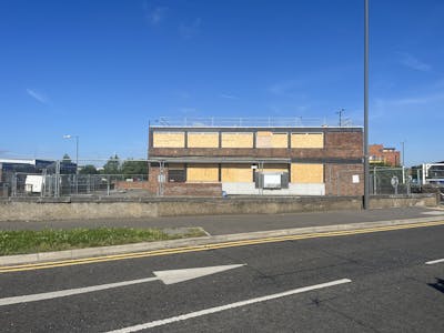 Former Lloyds Bank, 2 Gatehouse Road, Aylesbury, E (Commercial / Business / Service) For Sale - IMG_2928.JPG