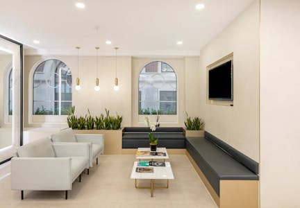 Birchin Court, London, Office To Let - 0bc73d9c2ce0bb376aa9a68aa7032f13-Birchin Court Hi35.jpg