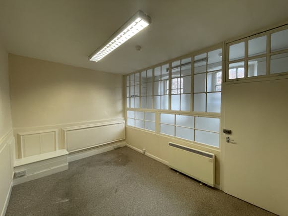 1st Floor Office, Thame, Office To Let - IMG_2479.JPG