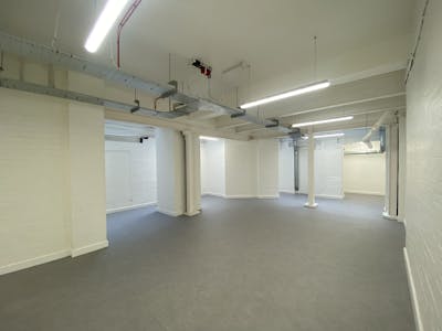 Ground & Lower Ground Floor, 40 Mortimer Street, London, Retail To Let - IMG_0112.jpg