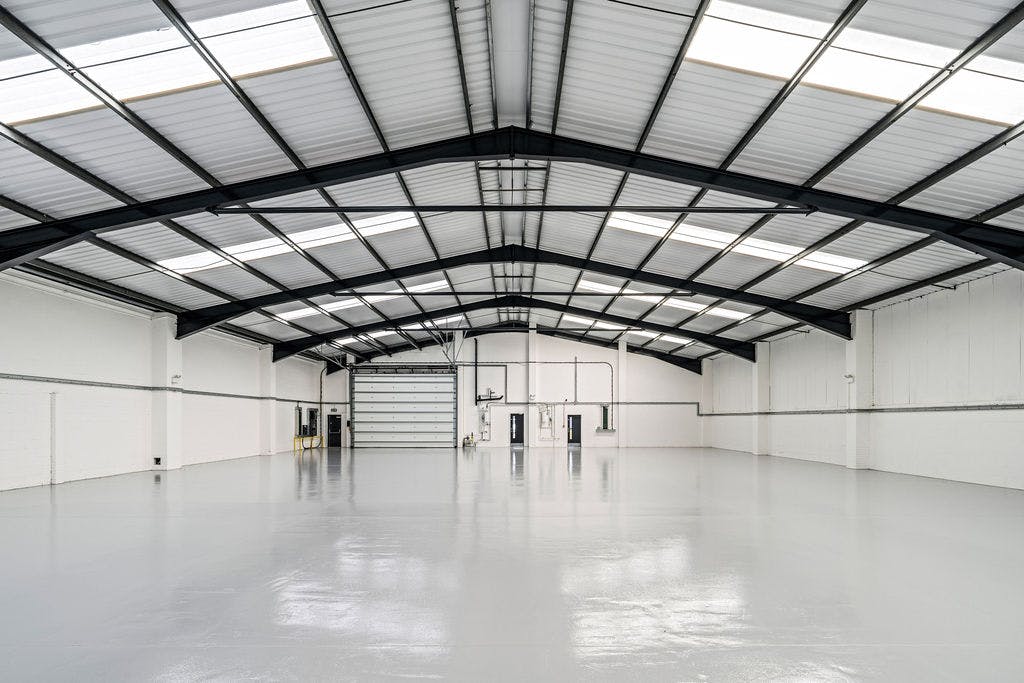 Units 3 & 4, Bracknell Business Centre, Bracknell, Industrial To Let - DSC07345.jpg