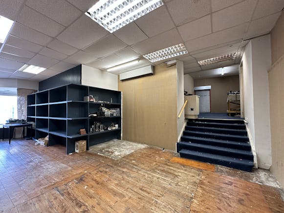 4 James Square, Crieff, Offices / Retail To Let - IMG_9126.JPG