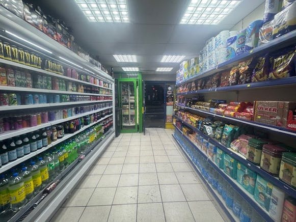 60 Parkway, London, Retail To Let - 2.jpg