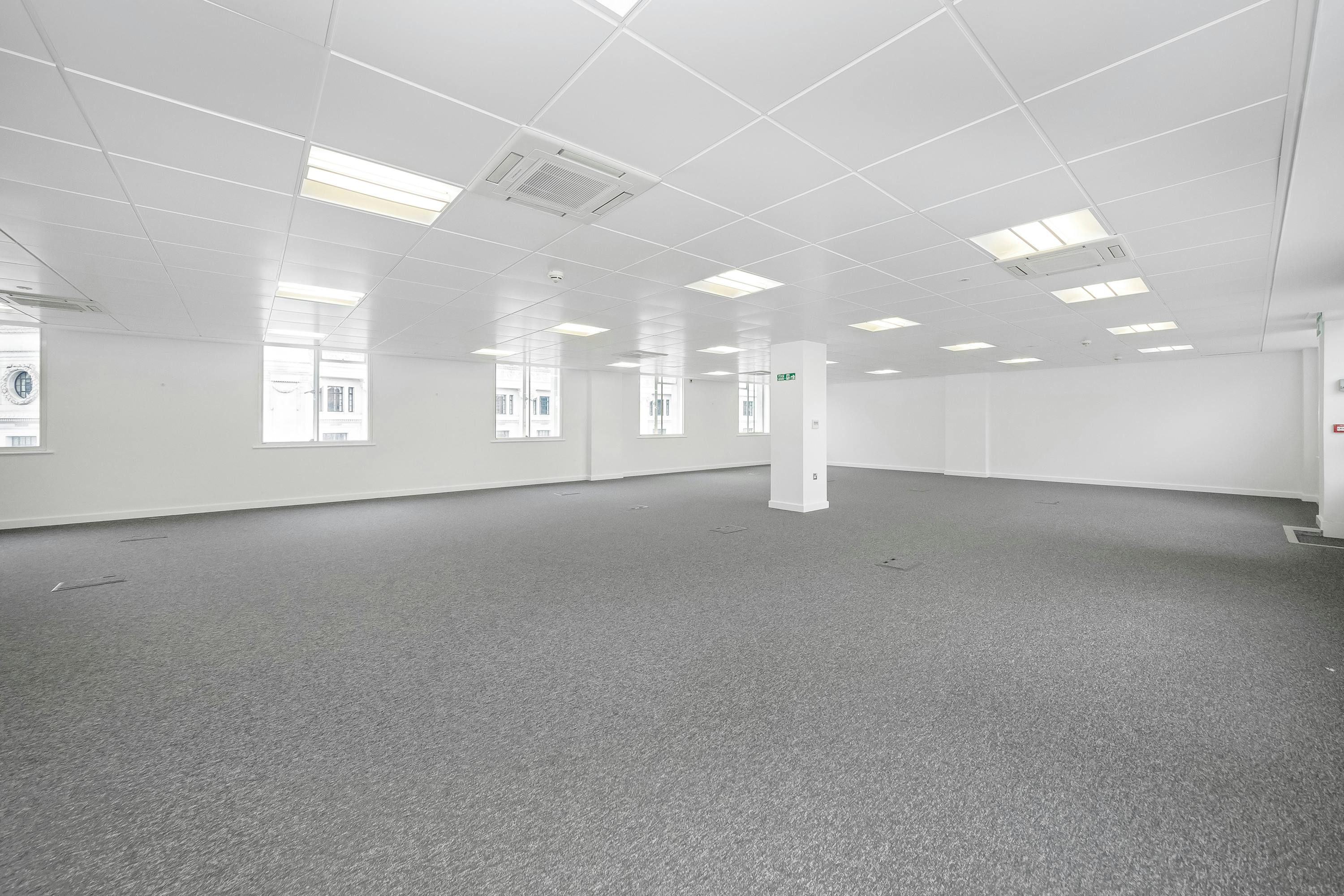 Part 4th Floor (Unit A), 215-221 Regent Street, London, Office To Let - IMG_3207.jpg