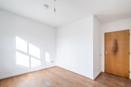 28 Woodseer Street, London, Residential To Let - Woodseer St 28 F5  18.jpg