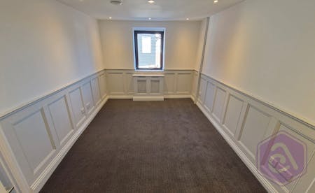 First Floor Office, 2 Church Street, Rayleigh, Office To Let - water8.jpg