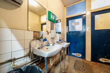 14-16 Shacklewell Lane, London, Industrial / Light Industrial / Warehouse To Let - 1515895 (3).jpg