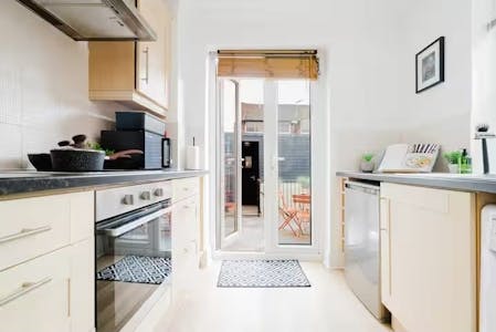 297-299 Ecclesall Road, Sheffield, Investment For Sale - PHOTO20251127125258.jpg