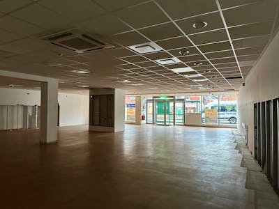 11a Bancroft, Hitchin, Retail To Let - shop internal 1