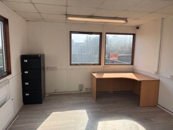 25-29 Tweed Road, Northampton, Offices To Let - Internal 3.jpg